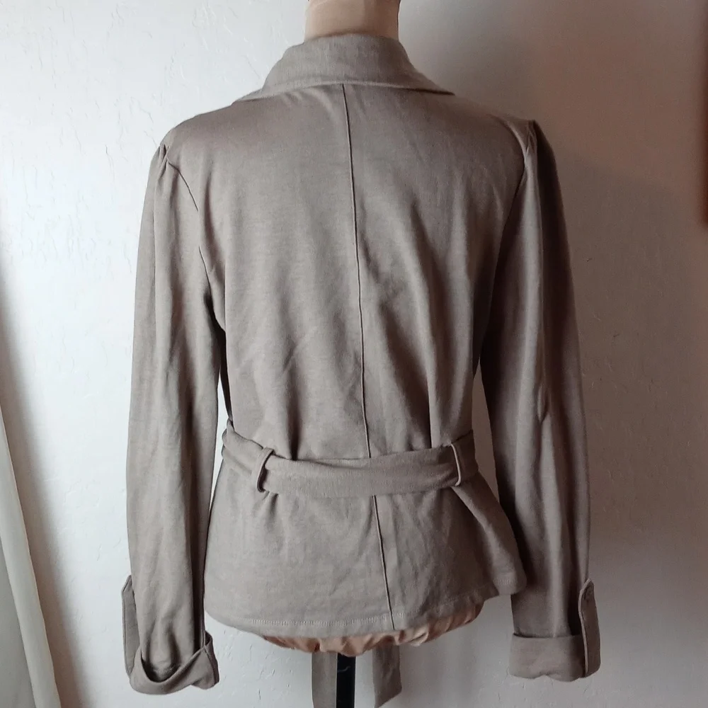 Eyeshadow Ruffled Front Jacket - Picture 4 of 7